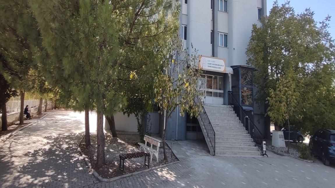 Ulubey Atatürk Mesleki ve Teknik Anadolu Lisesi Fotoğrafı